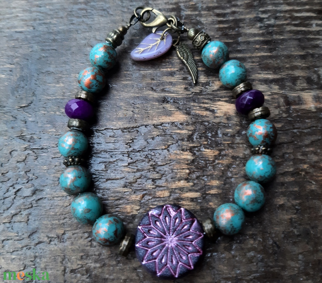 Lila és türkiz - ékszer - karkötő - gyöngyös karkötő - Meska.hu