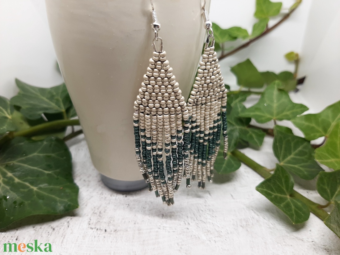 Pasztell színű fülbevaló japán gyöngyökből - ékszer - fülbevaló - csillár fülbevaló - Meska.hu