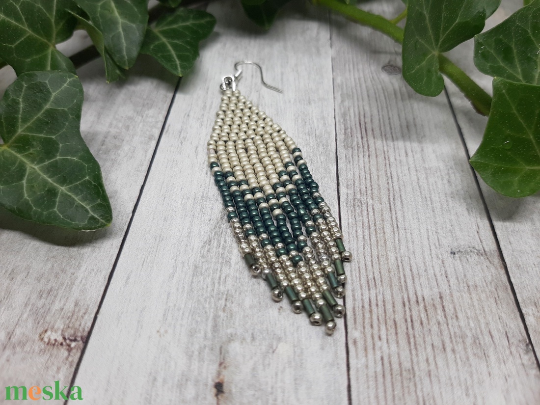 Pasztell színű fülbevaló japán gyöngyökből - ékszer - fülbevaló - csillár fülbevaló - Meska.hu