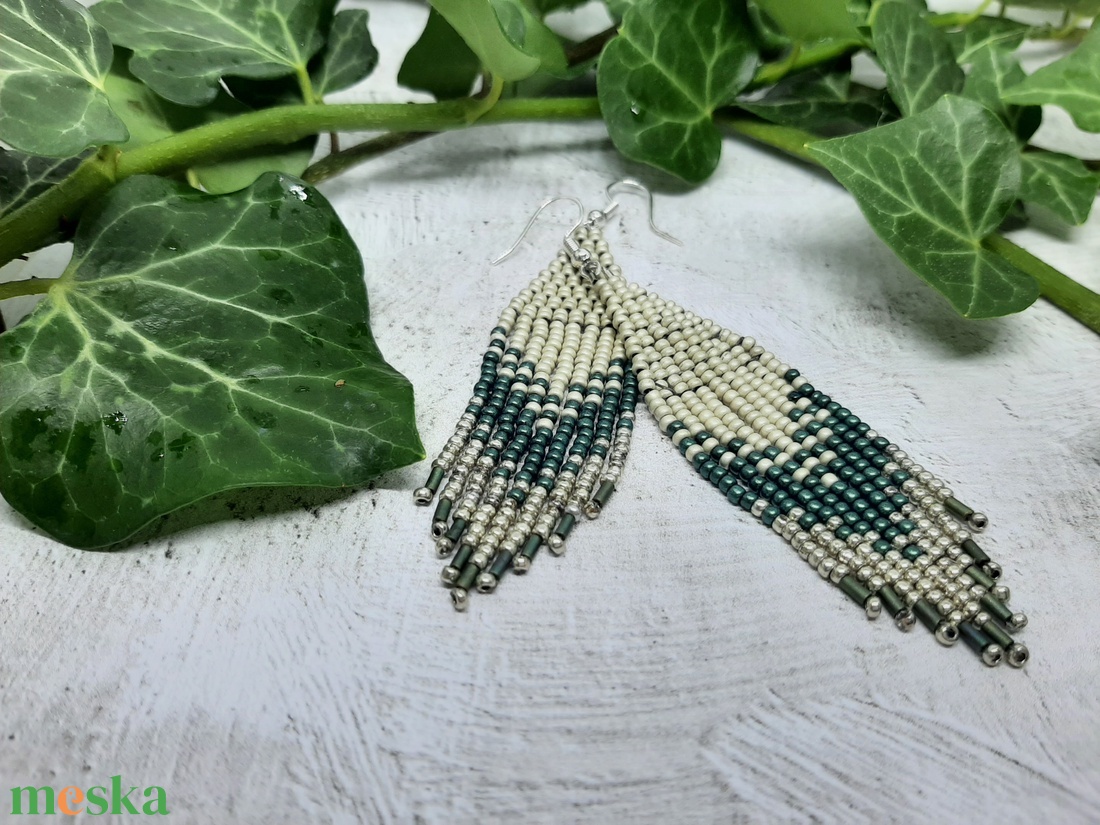 Pasztell színű fülbevaló japán gyöngyökből - ékszer - fülbevaló - csillár fülbevaló - Meska.hu