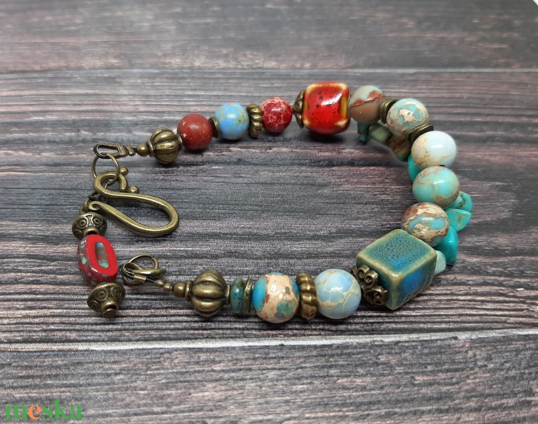 Szines, bohém karkötő - ékszer - karkötő - gyöngyös karkötő - Meska.hu