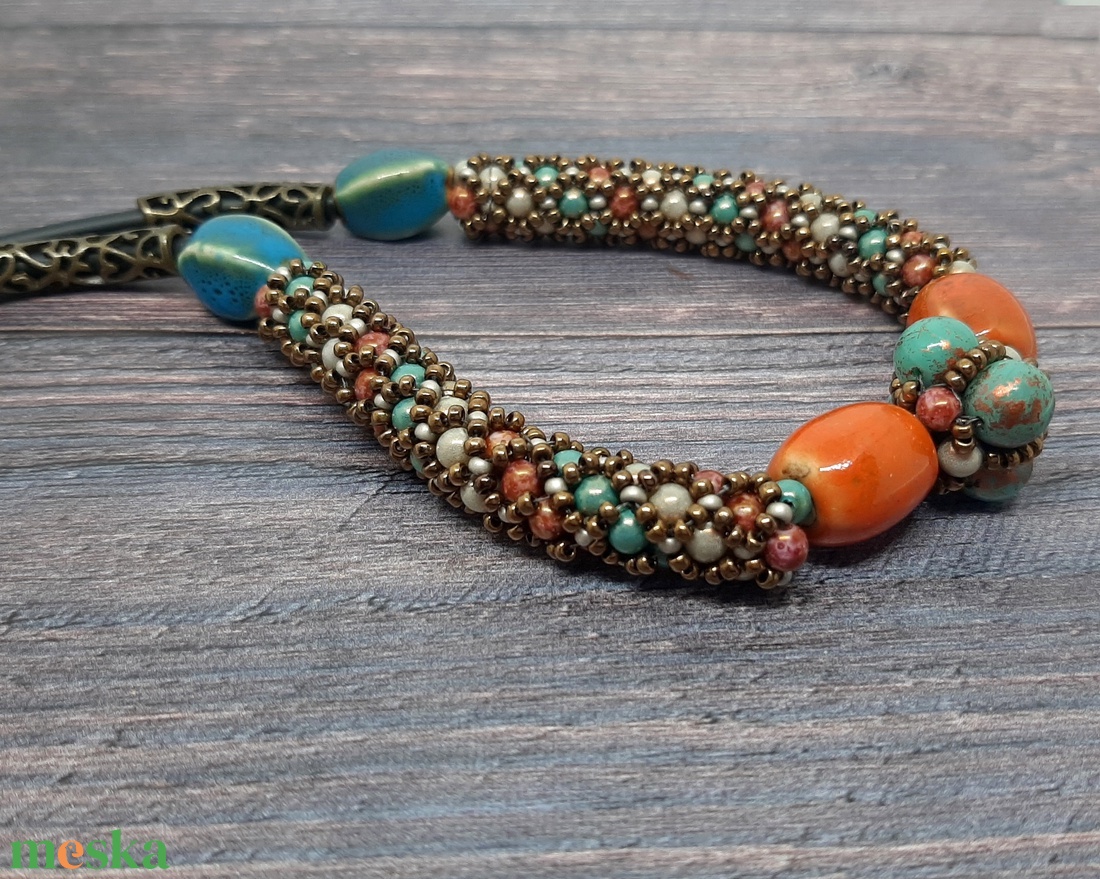 Türkiz-narancssárga nyaklánc, statement nyaklánc, vaskos nyaklánc - ékszer - nyaklánc - statement nyaklánc - Meska.hu