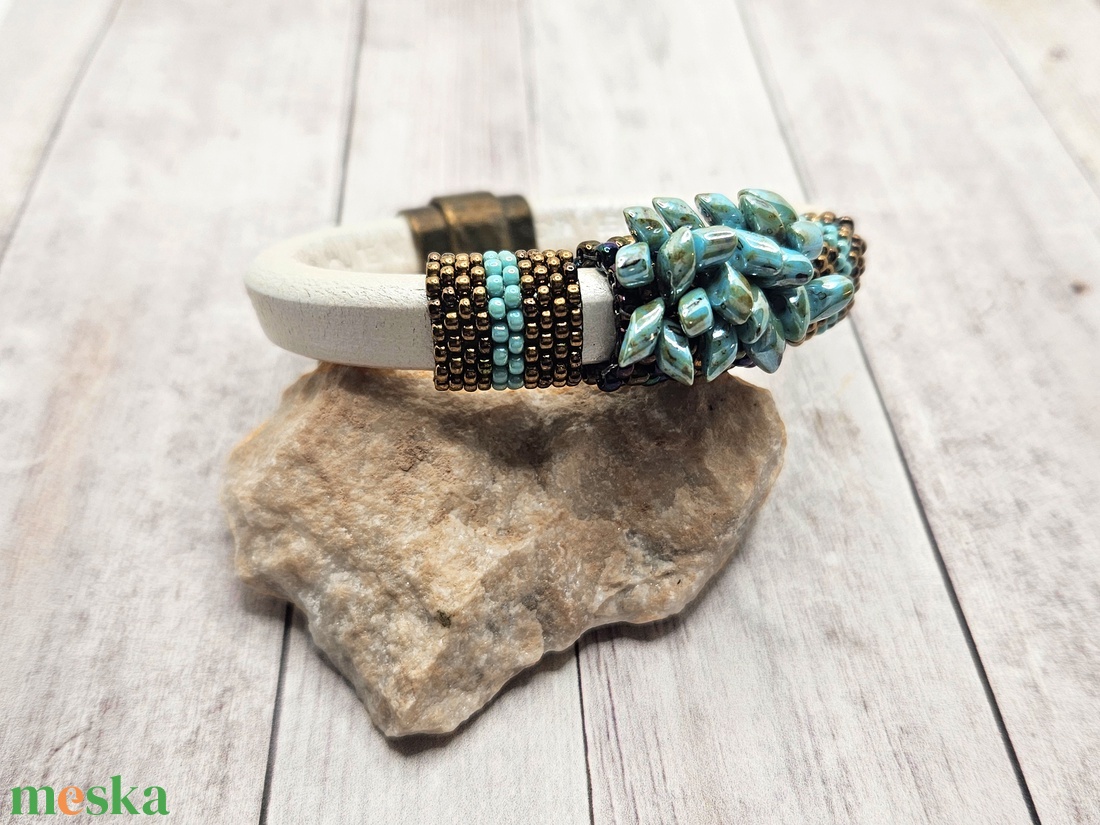 Regaliz bőr karkötő - ékszer - karkötő - karperec - Meska.hu