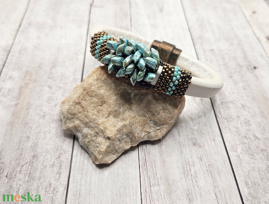 Regaliz bőr karkötő - ékszer - karkötő - karperec - Meska.hu