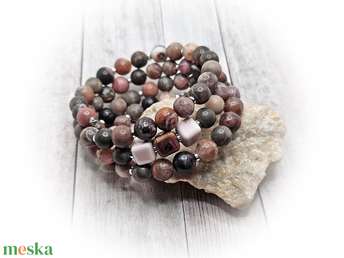 Szürke-barna-rózsaszin karperec - ékszer - karkötő - széles karkötő - Meska.hu