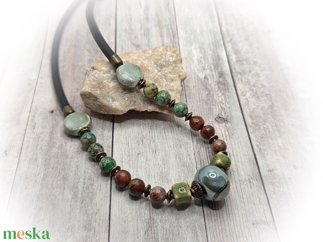 Afrikai türkiz- picasso jáspis nyaklánc - ékszer - nyaklánc - gyöngyös nyaklánc - Meska.hu