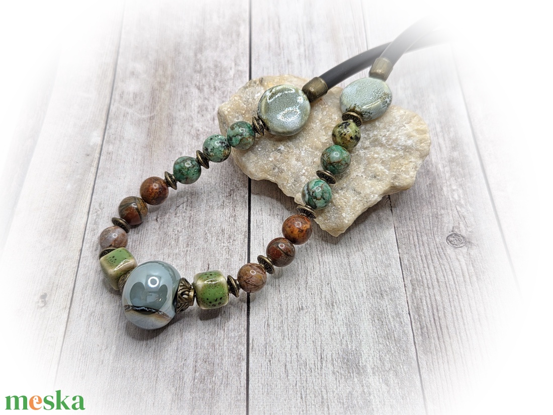 Afrikai türkiz- picasso jáspis nyaklánc - ékszer - nyaklánc - gyöngyös nyaklánc - Meska.hu