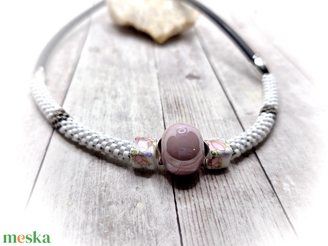 Kerámia gyöngyös fehér nyaklánc - ékszer - nyaklánc - gyöngyös nyaklánc - Meska.hu