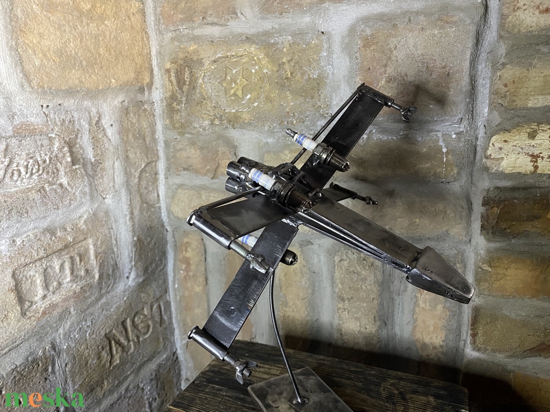 STAR WARS X-szárnyú vadászgép fémből - művészet - szobor - fém - Meska.hu