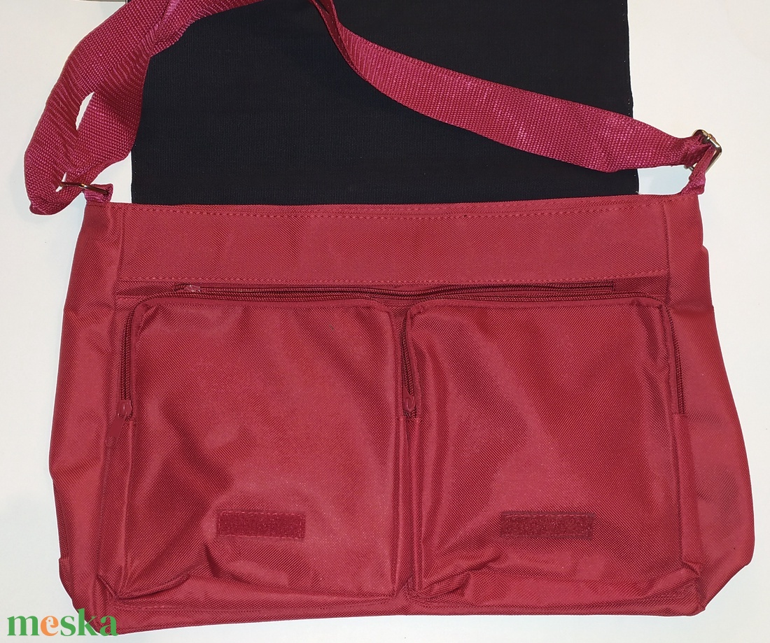 Nagyméretű egyedi oldaltáska - táska & tok - kézitáska & válltáska - vállon átvethető táska - Meska.hu