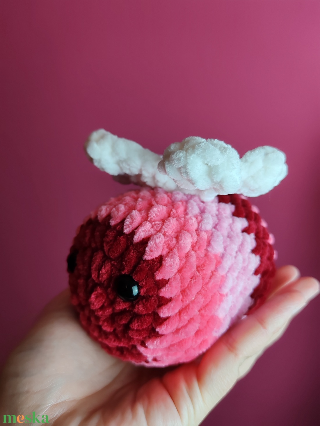 Méhecske Szerelem bogár Horgolt - 10 cm-es Valentin-napi Amigurumi Ajándék Dekoráció Játék - játék & sport - plüssállat & játékfigura - más figura - Meska.hu Méhecske Szerelem bogár Horgolt - 10 cm-es Valentin-napi Amigurumi Ajándék Dekoráció Játék - játék & sport - plüssállat & játékfigura - más figura - Meska.hu