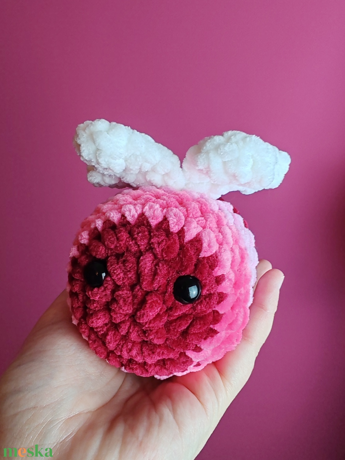 Méhecske Szerelem bogár Horgolt - 10 cm-es Valentin-napi Amigurumi Ajándék Dekoráció Játék - játék & sport - plüssállat & játékfigura - más figura - Meska.hu Méhecske Szerelem bogár Horgolt - 10 cm-es Valentin-napi Amigurumi Ajándék Dekoráció Játék - játék & sport - plüssállat & játékfigura - más figura - Meska.hu