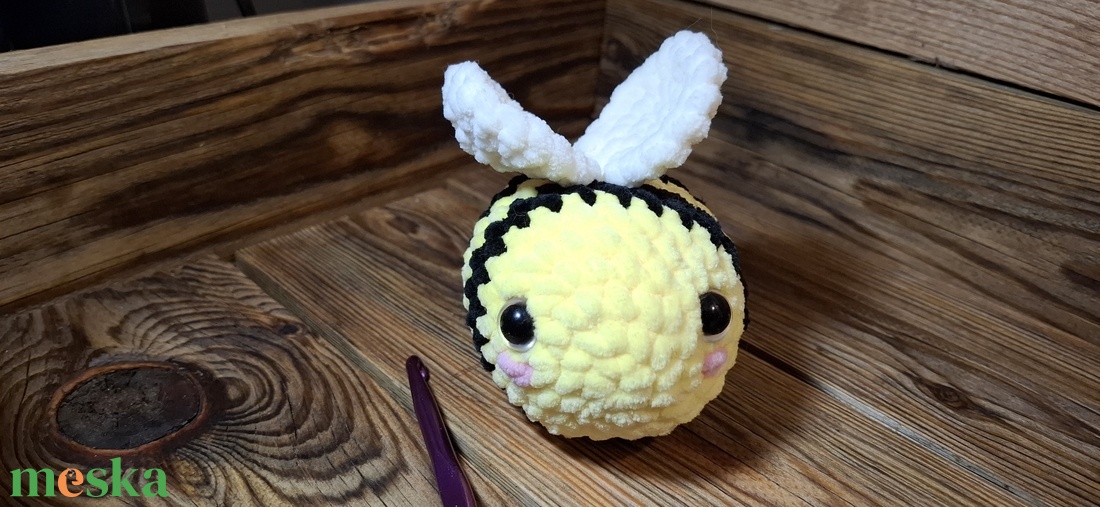 Amigurumi méhecske - játék & sport - plüssállat & játékfigura - más figura - Meska.hu Amigurumi méhecske - játék & sport - plüssállat & játékfigura - más figura - Meska.hu