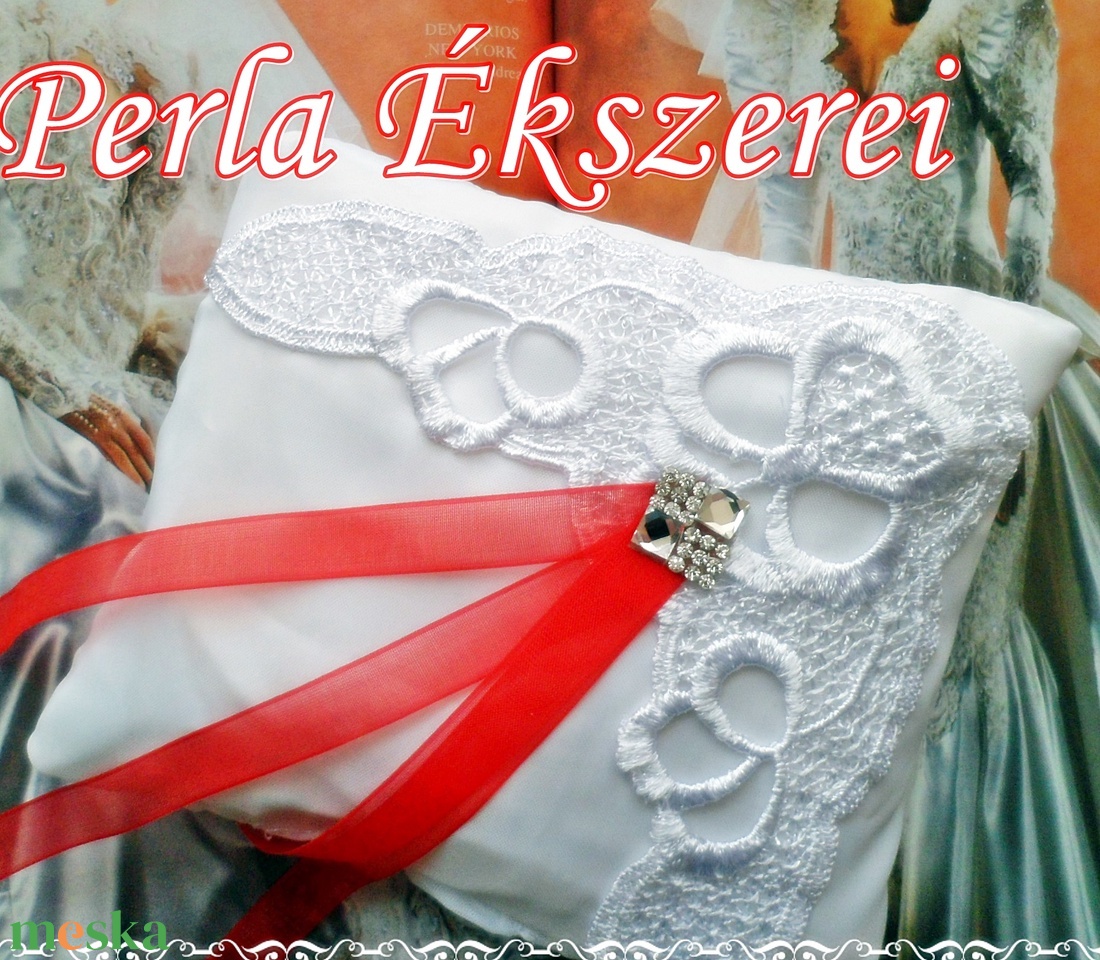 Piros szalagos csoda - esküvő - kiegészítők - gyűrűtartó & gyűrűpárna - Meska.hu Piros szalagos csoda - esküvő - kiegészítők - gyűrűtartó & gyűrűpárna - Meska.hu