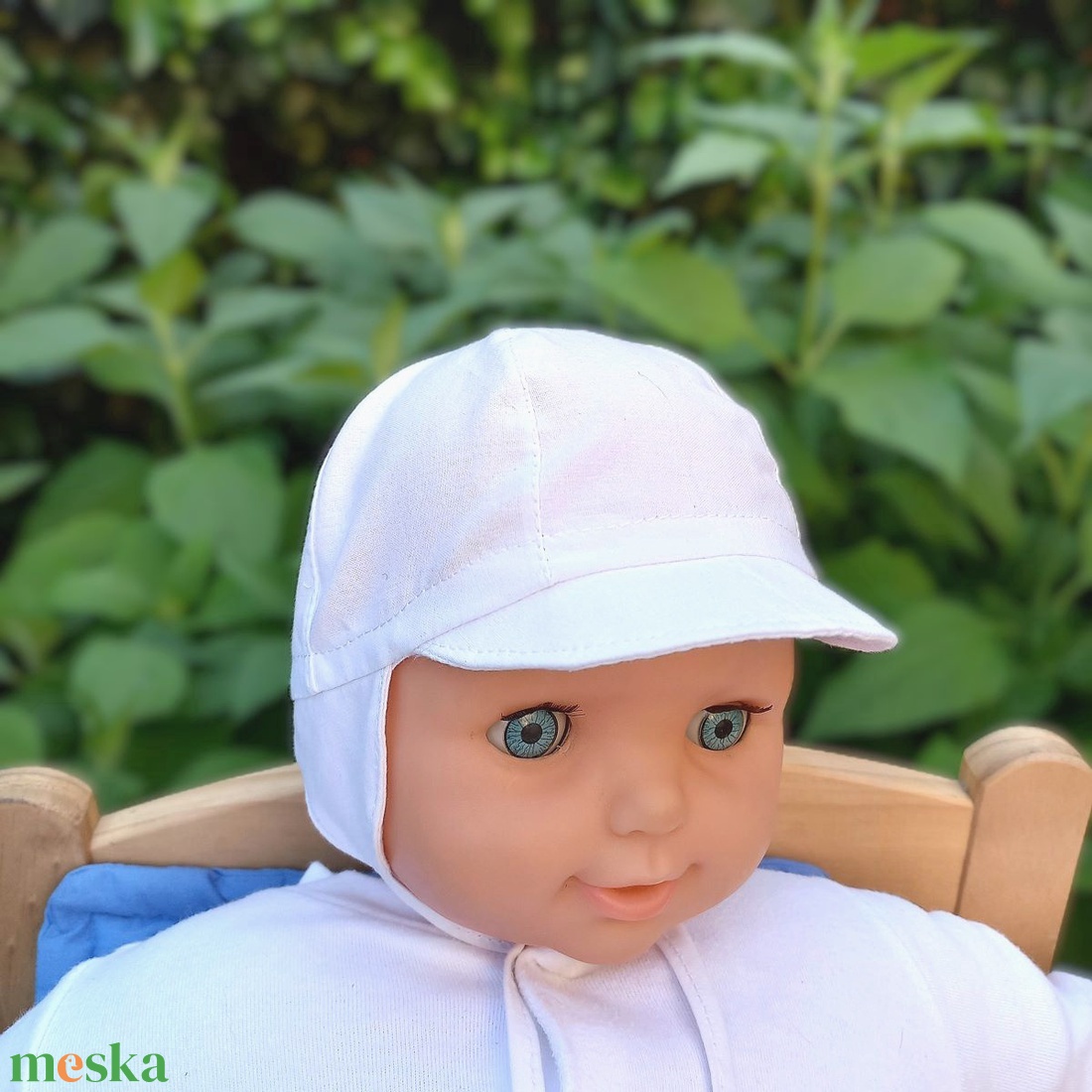 Labda sapka / fiú / füles fehér - baba - mama - babaruházat - babasapka - Meska.hu