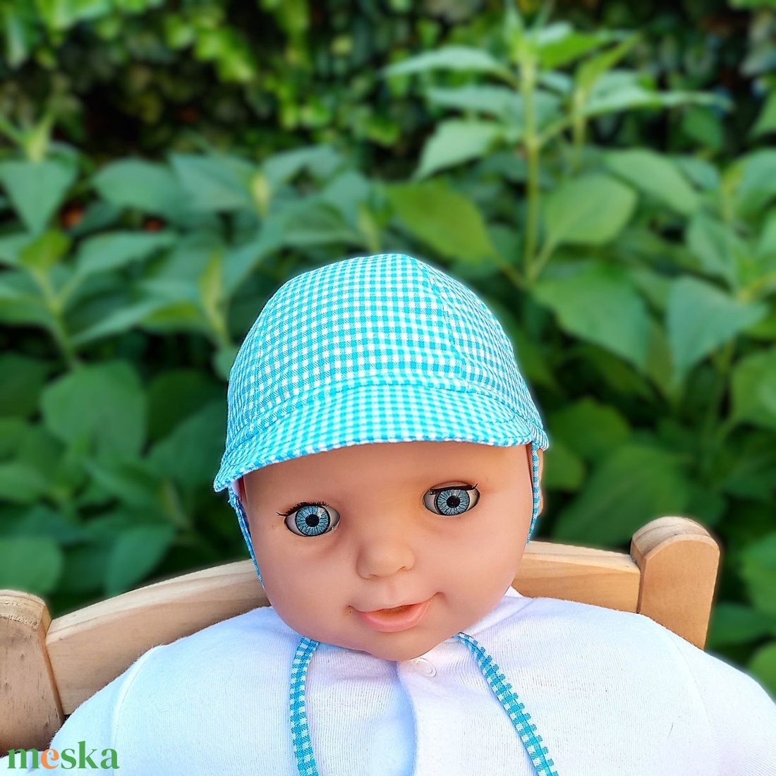 Labda sapka / fiú/ világoskék- fehér apró kockás - baba - mama - babaruházat - babasapka - Meska.hu