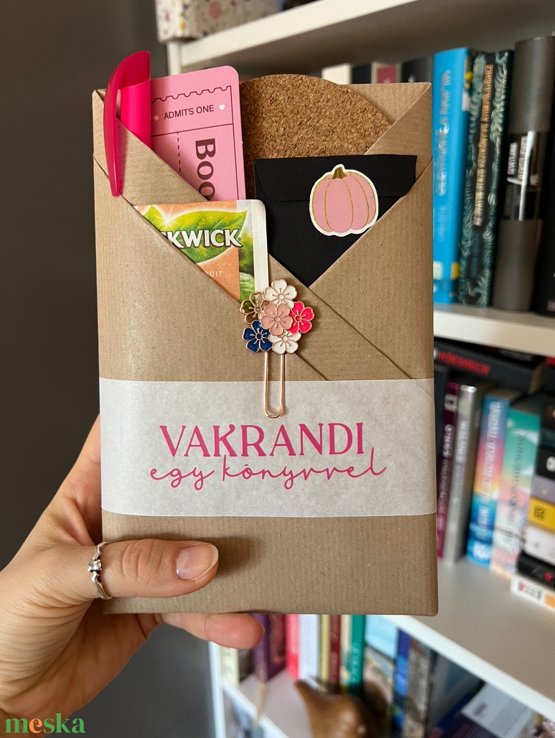 Blind date with a book - Vakrandi egy könyvvel BOOKAPEST/krimi - diy (csináld magad) - egységcsomag - Meska.hu