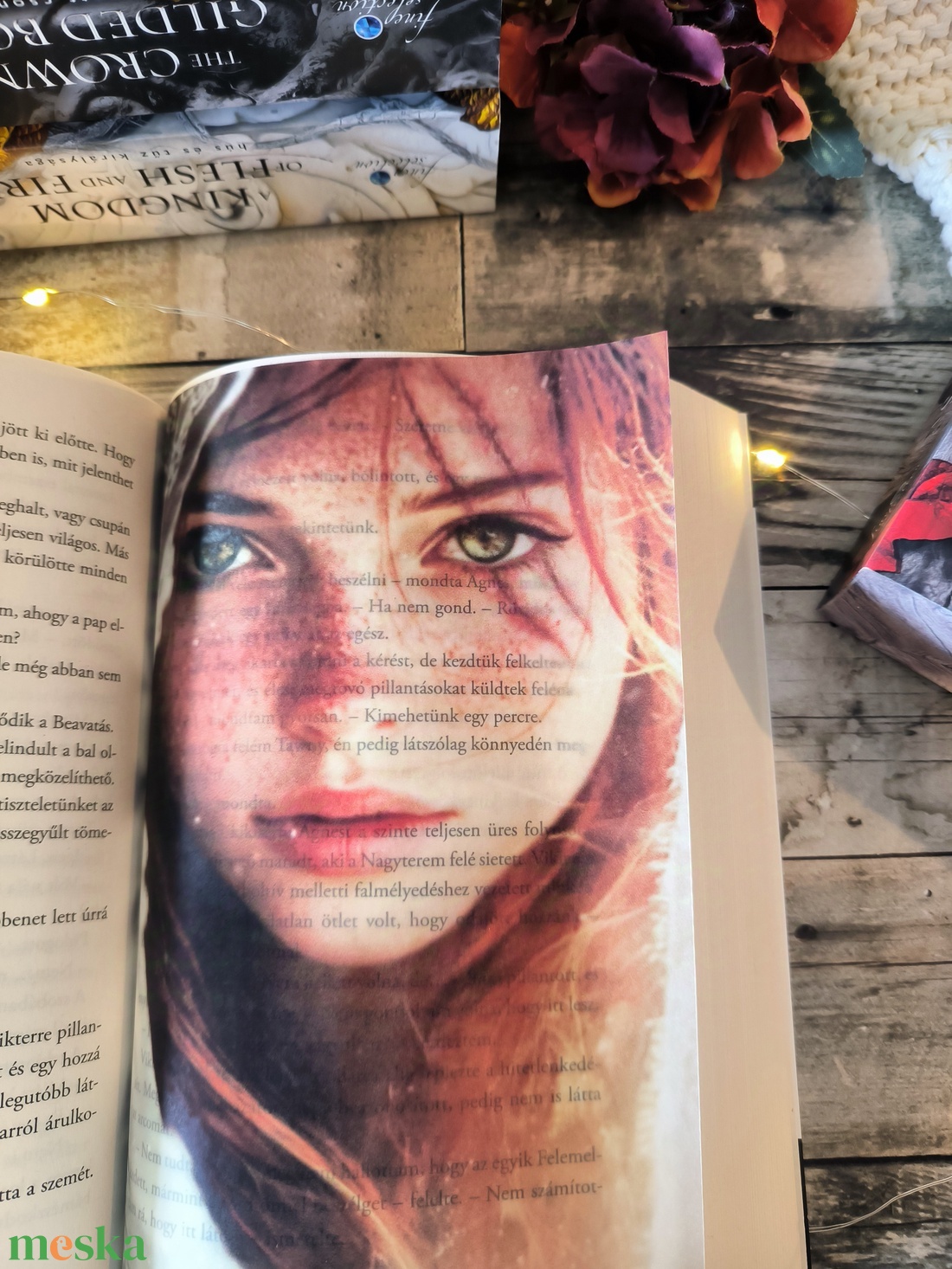 Poppy a Szűz overlay, Vér és hamu sorozathoz - művészet - grafika & illusztráció - művészi nyomat - Meska.hu Poppy a Szűz overlay, Vér és hamu sorozathoz - művészet - grafika & illusztráció - művészi nyomat - Meska.hu