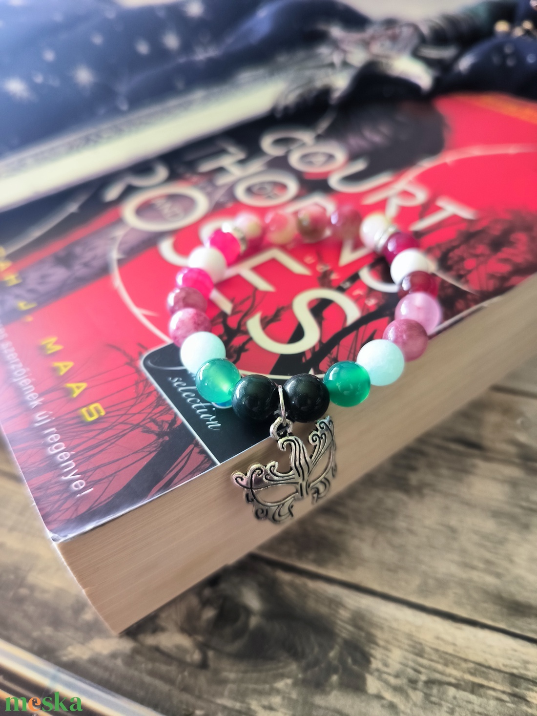 Tavasz udvara ásványkarkötő új változat!- ACOTAR rajongóknak - ékszer - karkötő - karkötő medállal - Meska.hu Tavasz udvara ásványkarkötő új változat!- ACOTAR rajongóknak - ékszer - karkötő - karkötő medállal - Meska.hu