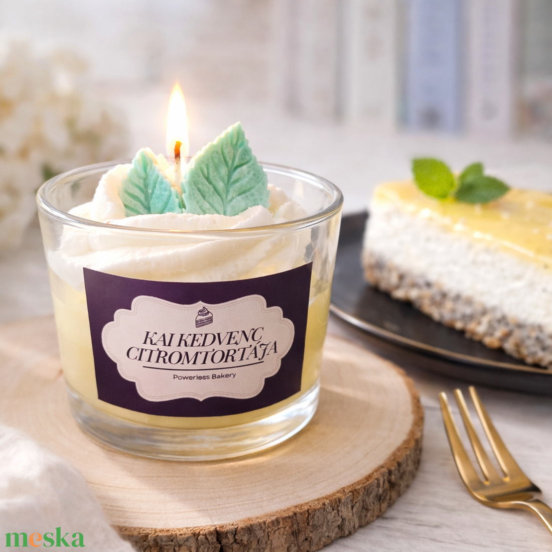 Kai kedvenc citromtortája Powerless - szójaviasz könyves desszertgyertya - otthon & életmód - gyertya, illat, aroma - gyertya - Meska.hu