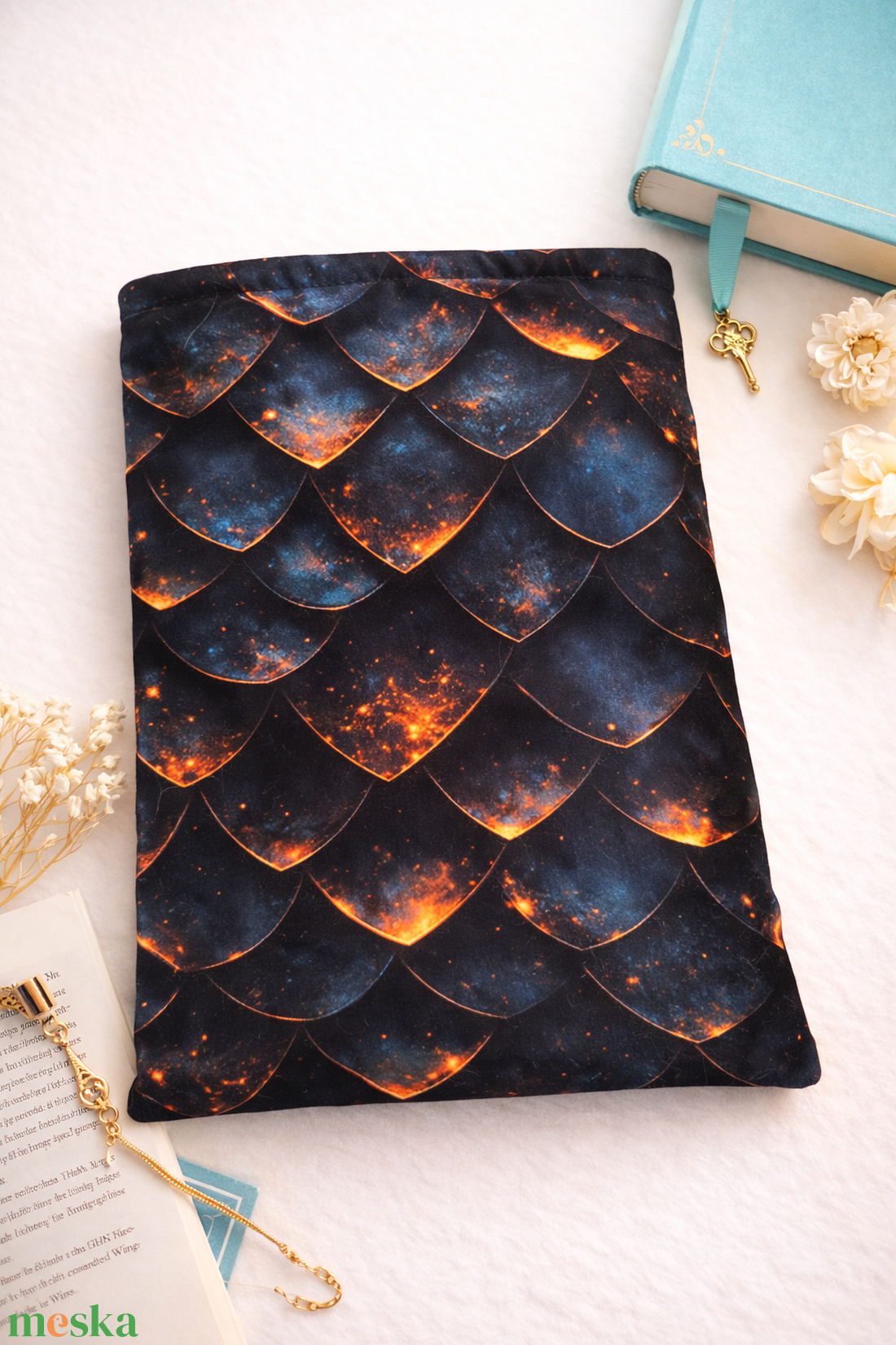 Sárkánypikkely könyvtasak - Közepes méretű - könyv & zene - könyvtok - Meska.hu