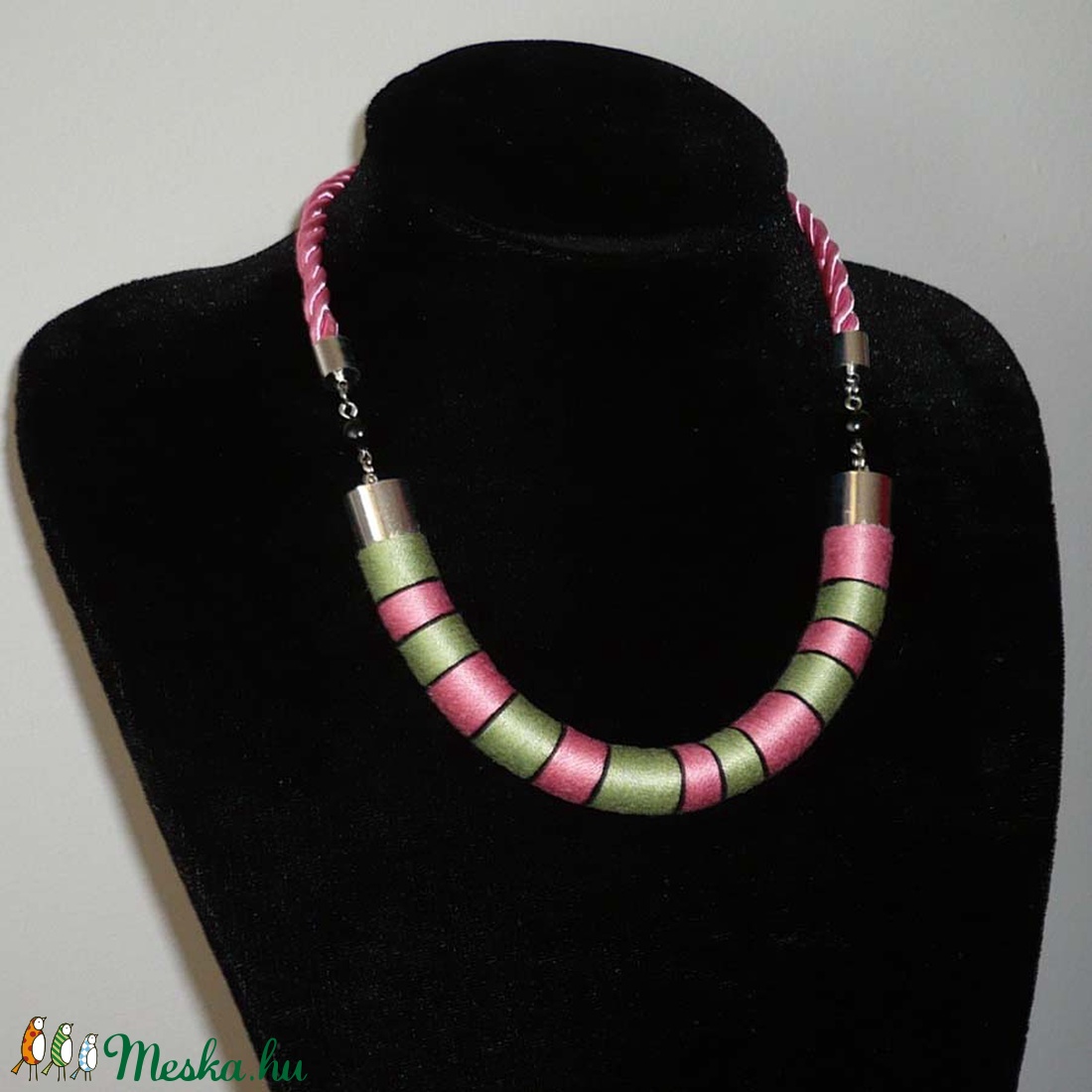 Frissesség - rózsaszín, zöld, fekete Twist nyaklánc - ékszer - nyaklánc - statement nyaklánc - Meska.hu
