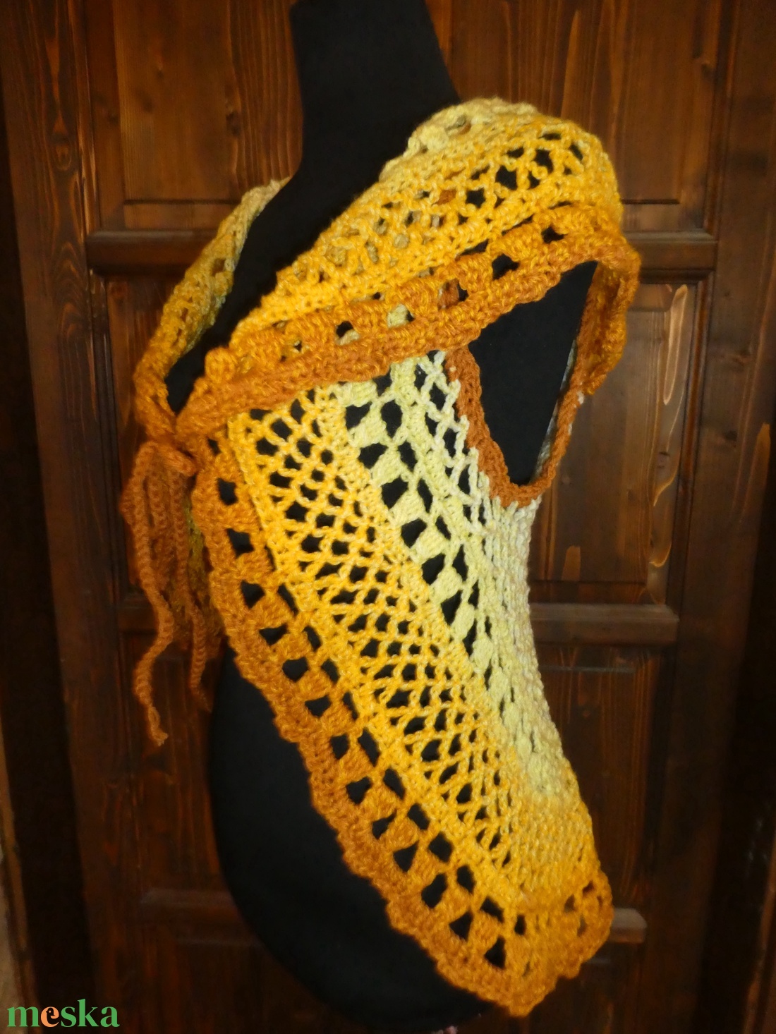 horgolt mellény m-es  - ruha & divat - női ruha - mellény - Meska.hu