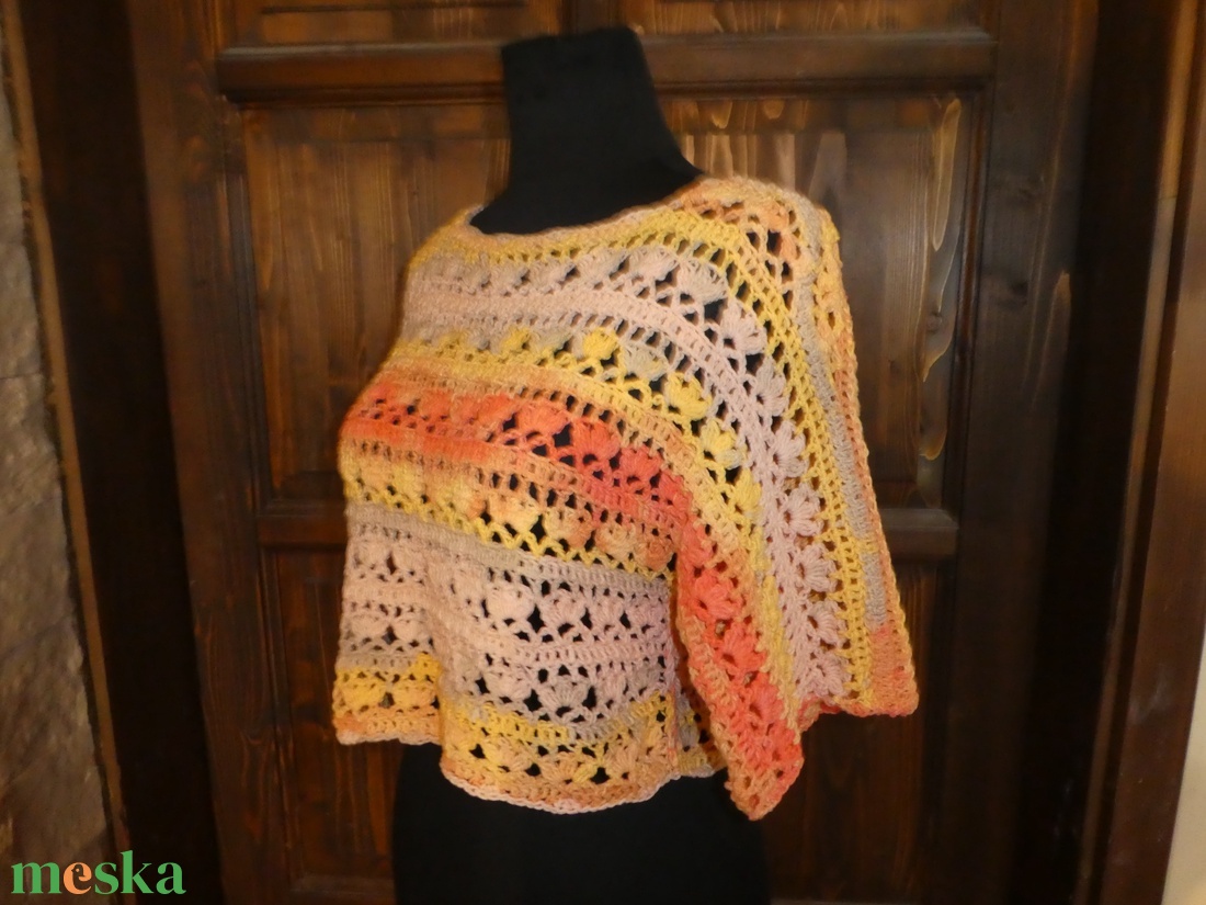 horgolt laza rövid felső s-es - ruha & divat - női ruha - mellény - Meska.hu