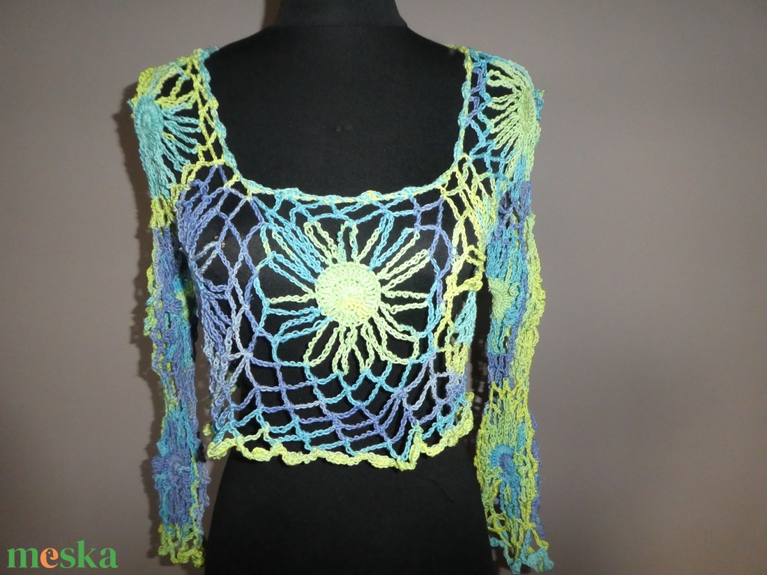 horgolt rövid felső 3/4-es ujjú s-m-es  - ruha & divat - női ruha - mellény - Meska.hu