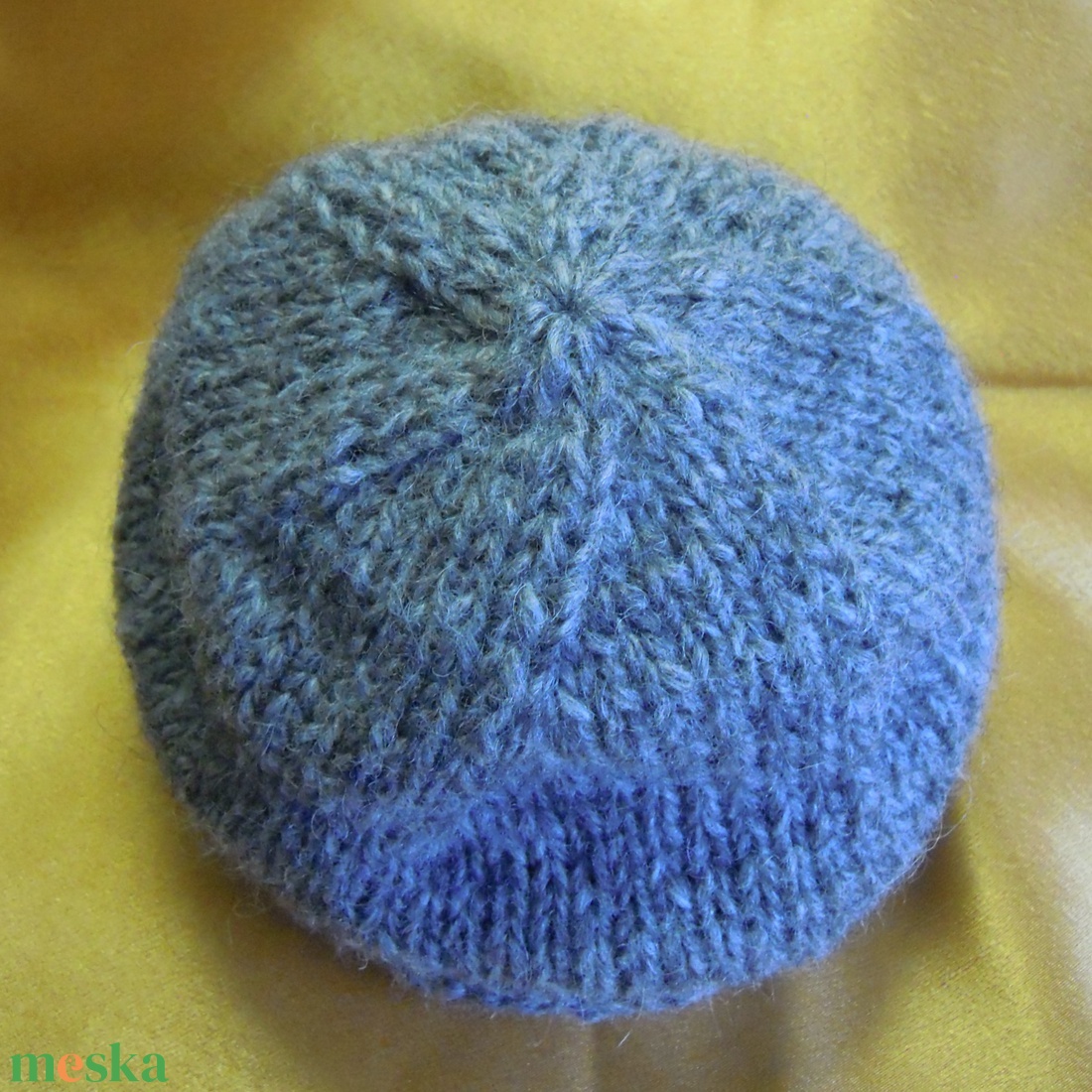 Gyapjú, kötött, férfi sapka - szürke, kék csíkos - ruha & divat - sál, sapka, kendő - sapka - Meska.hu