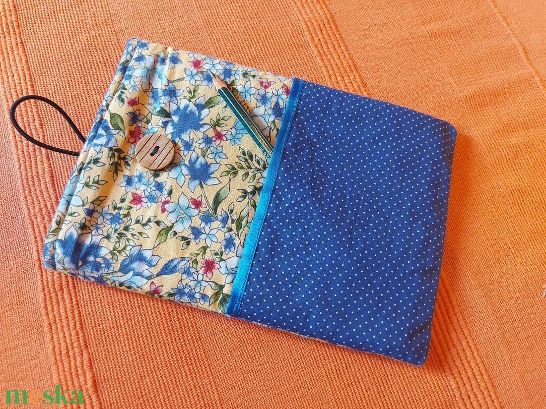 Textil tok (kisméretű) - kék tűpöttyös, virágos - könyv & zene - könyvtok - Meska.hu