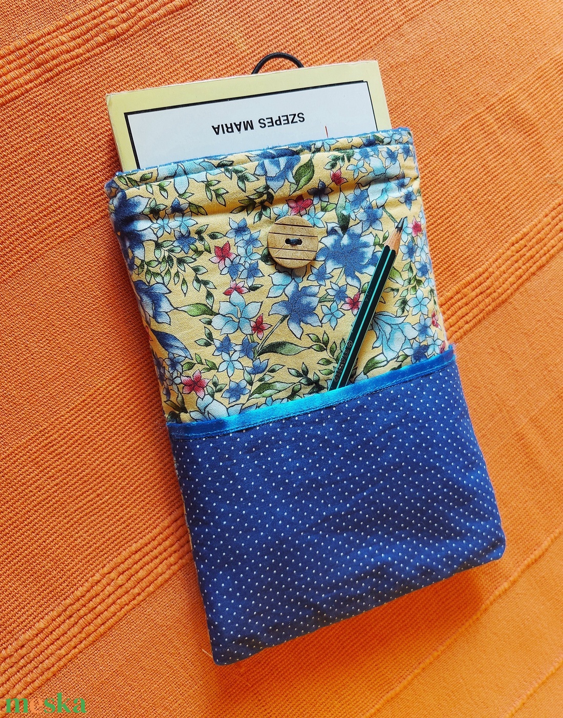 Textil tok (kisméretű) - kék tűpöttyös, virágos - könyv & zene - könyvtok - Meska.hu