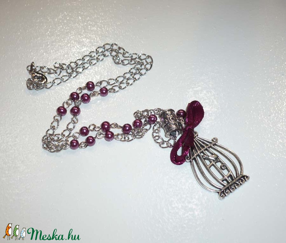 KIÁRUSÍTÁS! Bordó, ezüst madárkalitka nyaklánc - romantikus-vintage hangulatban - - Meska.hu KIÁRUSÍTÁS! Bordó, ezüst madárkalitka nyaklánc - romantikus-vintage hangulatban - - Meska.hu