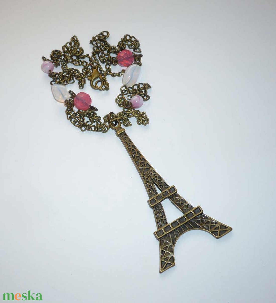 Óriás Eiffel torony fehérben és rózsaszínben - romantikus nyaklánc - ékszer - nyaklánc - hosszú nyaklánc - Meska.hu Óriás Eiffel torony fehérben és rózsaszínben - romantikus nyaklánc - ékszer - nyaklánc - hosszú nyaklánc - Meska.hu
