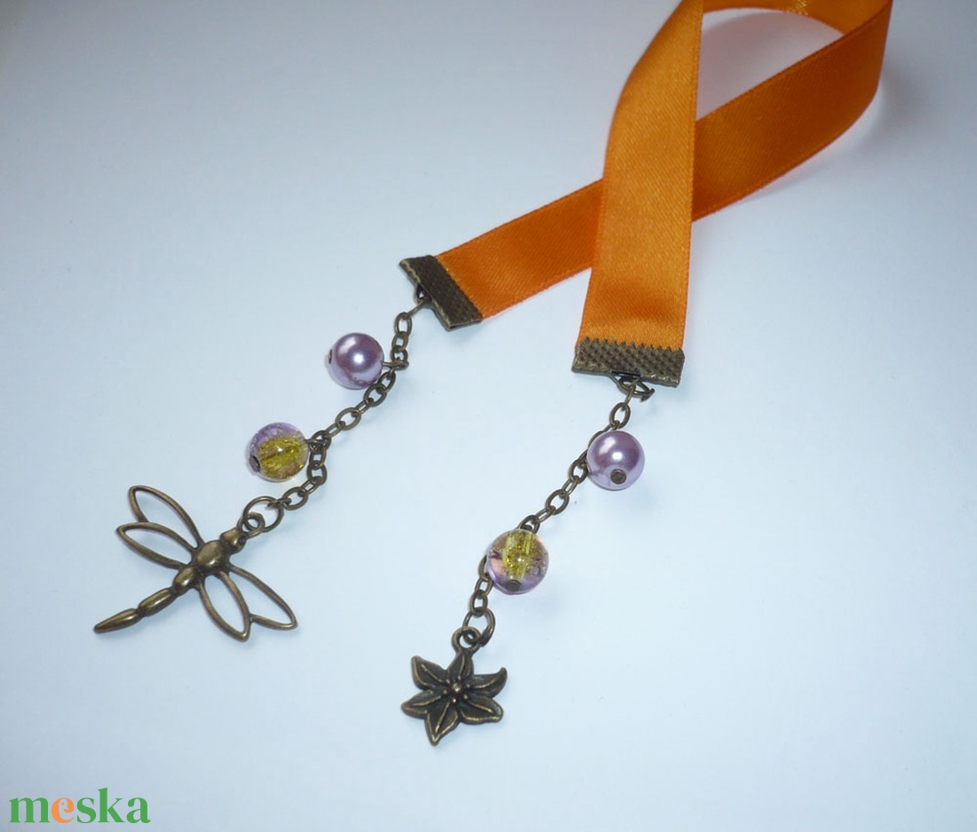 Szitakötő - narancs szatén könyvjelző lila bogyókkal, szitakötővel 18/1 - könyv & zene - könyvjelző - Meska.hu Szitakötő - narancs szatén könyvjelző lila bogyókkal, szitakötővel 18/1 - könyv & zene - könyvjelző - Meska.hu
