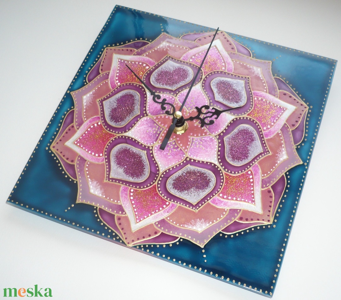 Elegancia - egyedi festett mandala üveg falióra - otthon & életmód - dekoráció - fali és függő dekoráció - falióra & óra - Meska.hu Elegancia - egyedi festett mandala üveg falióra - otthon & életmód - dekoráció - fali és függő dekoráció - falióra & óra - Meska.hu
