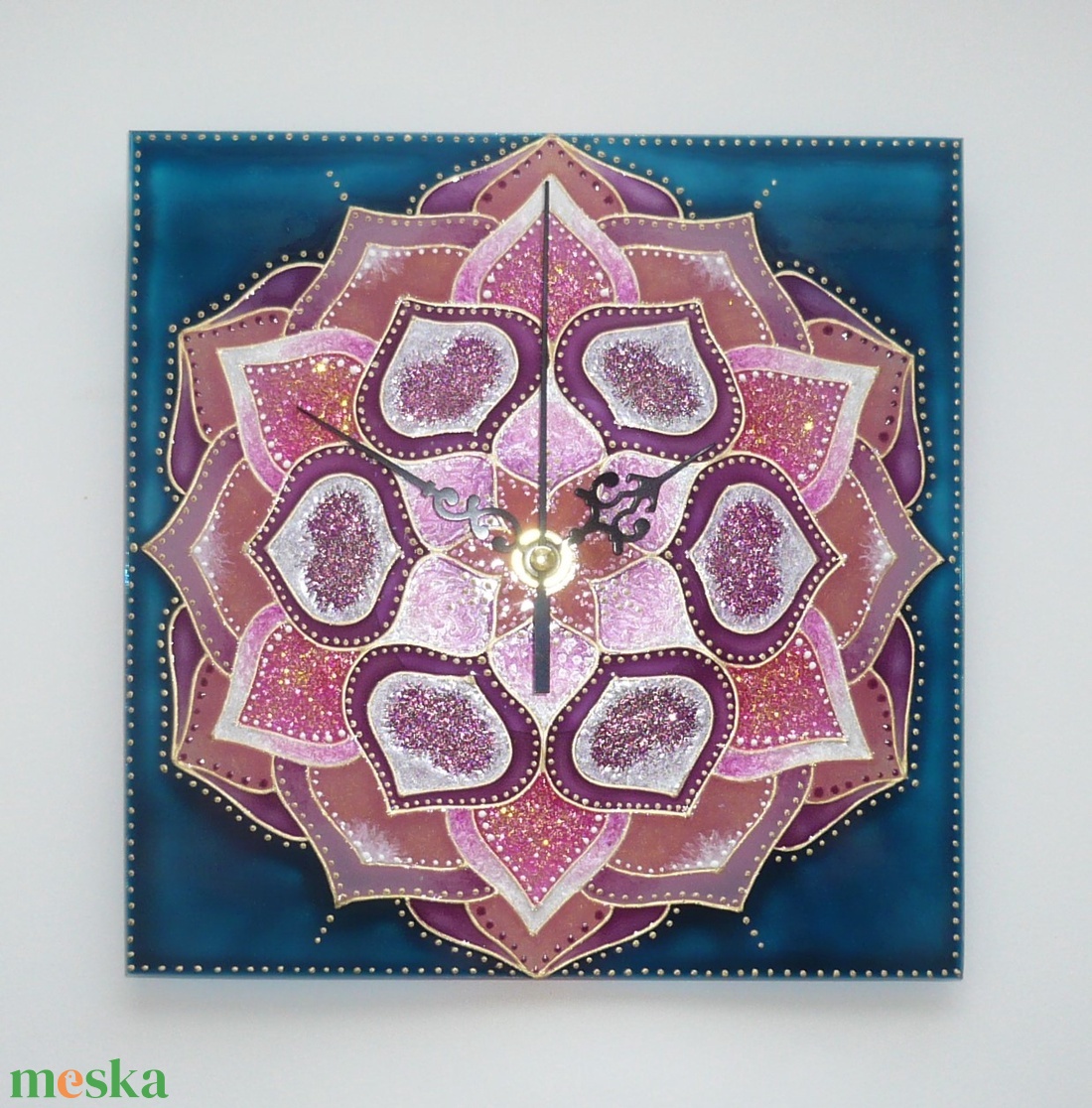 Elegancia - egyedi festett mandala üveg falióra - otthon & életmód - dekoráció - fali és függő dekoráció - falióra & óra - Meska.hu Elegancia - egyedi festett mandala üveg falióra - otthon & életmód - dekoráció - fali és függő dekoráció - falióra & óra - Meska.hu