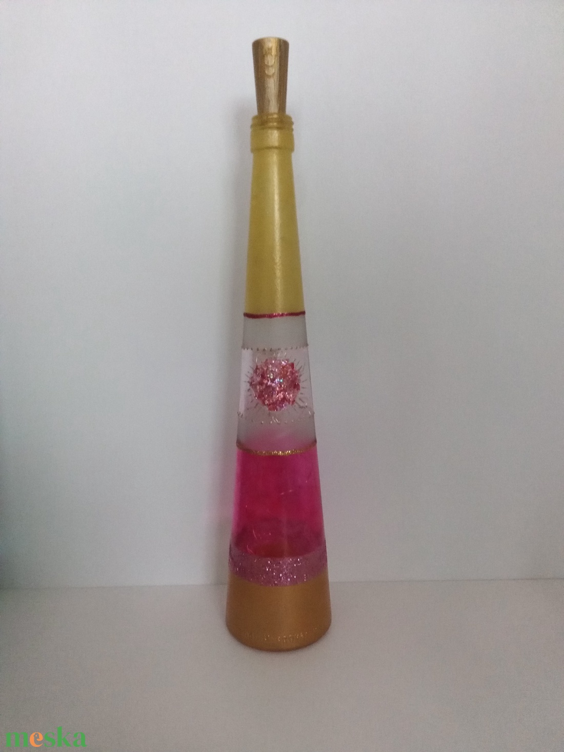 Pink-arany üveglámpás - egyedi festett üveg bottlelamp - otthon & életmód - lámpa - hangulatlámpa - Meska.hu Pink-arany üveglámpás - egyedi festett üveg bottlelamp - otthon & életmód - lámpa - hangulatlámpa - Meska.hu