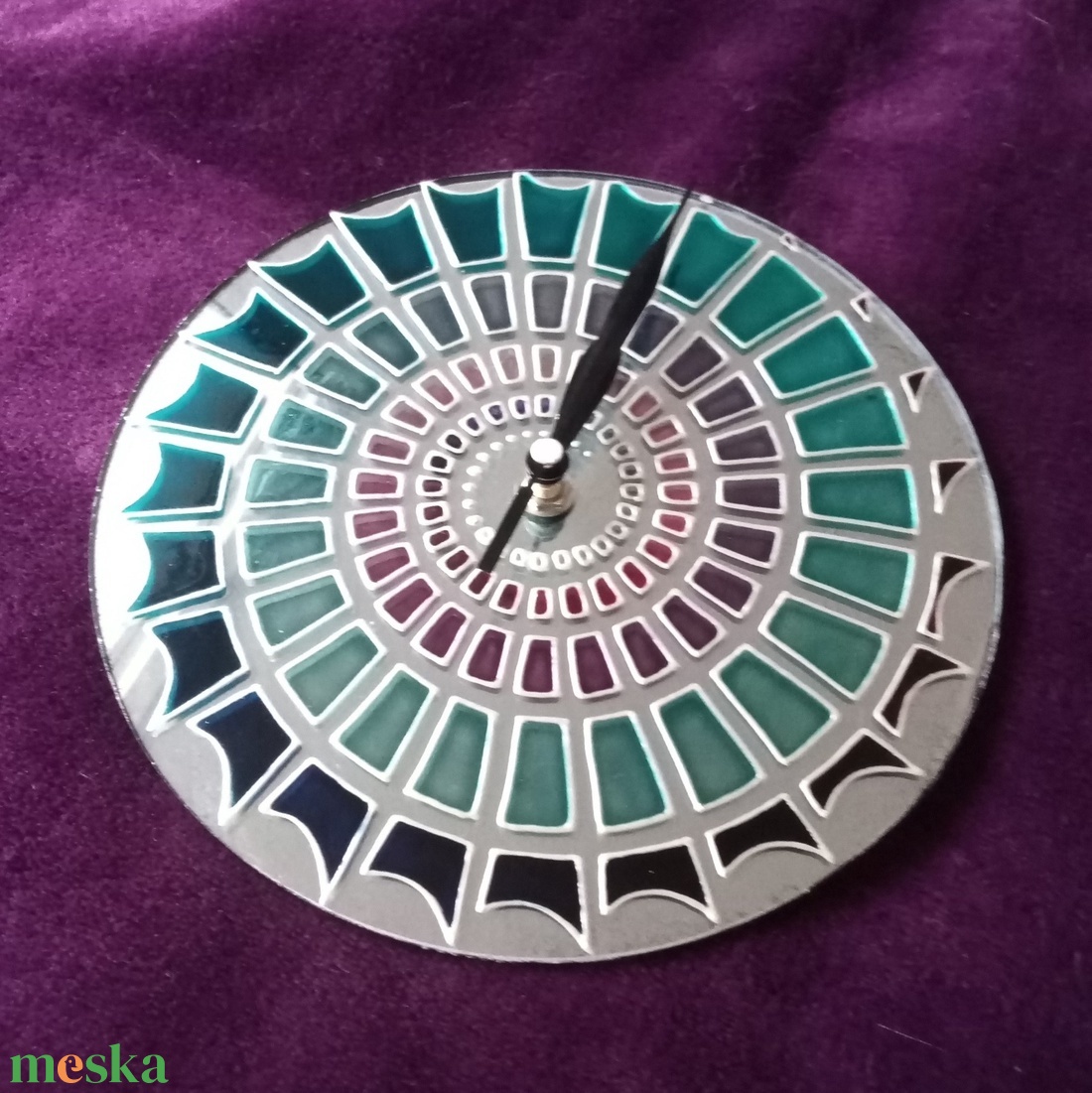Tükrös nautilus - egyedi festett üveg falióra - otthon & életmód - dekoráció - fali és függő dekoráció - falióra & óra - Meska.hu Tükrös nautilus - egyedi festett üveg falióra - otthon & életmód - dekoráció - fali és függő dekoráció - falióra & óra - Meska.hu