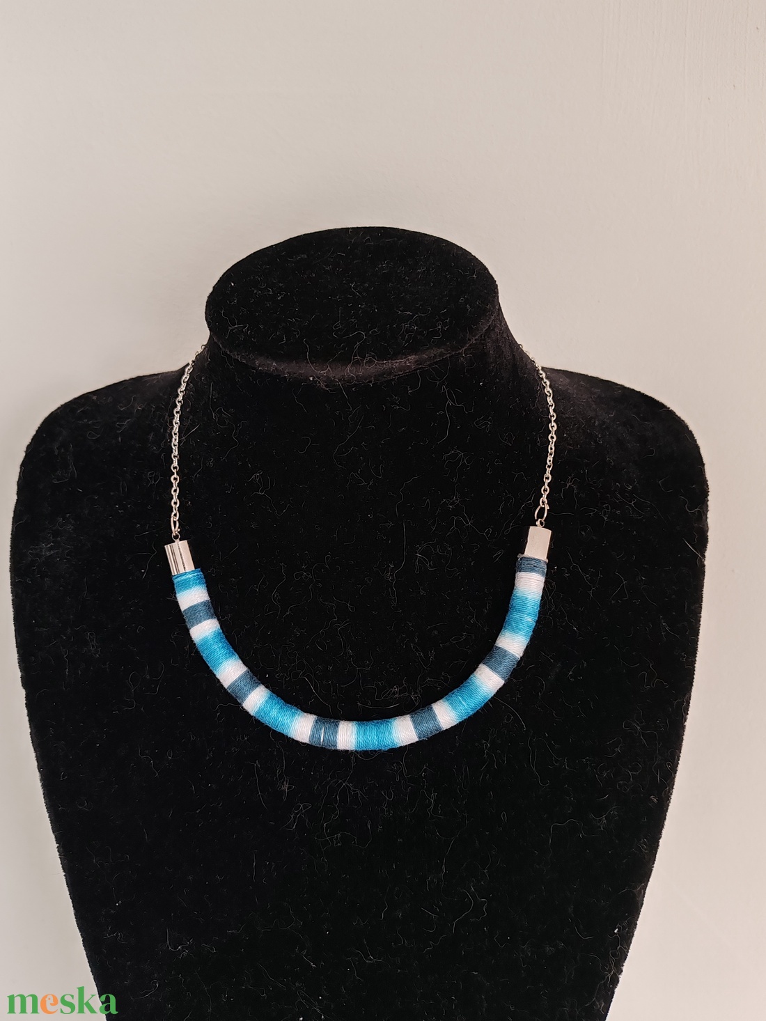 Ocean Twist Slim � Kézzel tekert kék-fehér csíkos textilékszer (Türkiz - Teal) - ékszer - nyaklánc - statement nyaklánc - Meska.hu