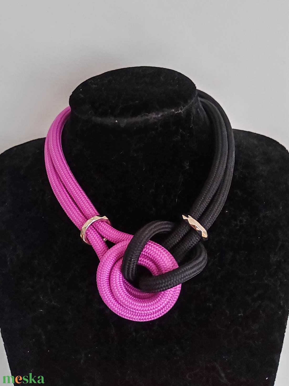 Magenta - Black Knot � Ciklámen és fekete kötélnyakék ezüst szerelékekkel - ékszer - nyaklánc - statement nyaklánc - Meska.hu