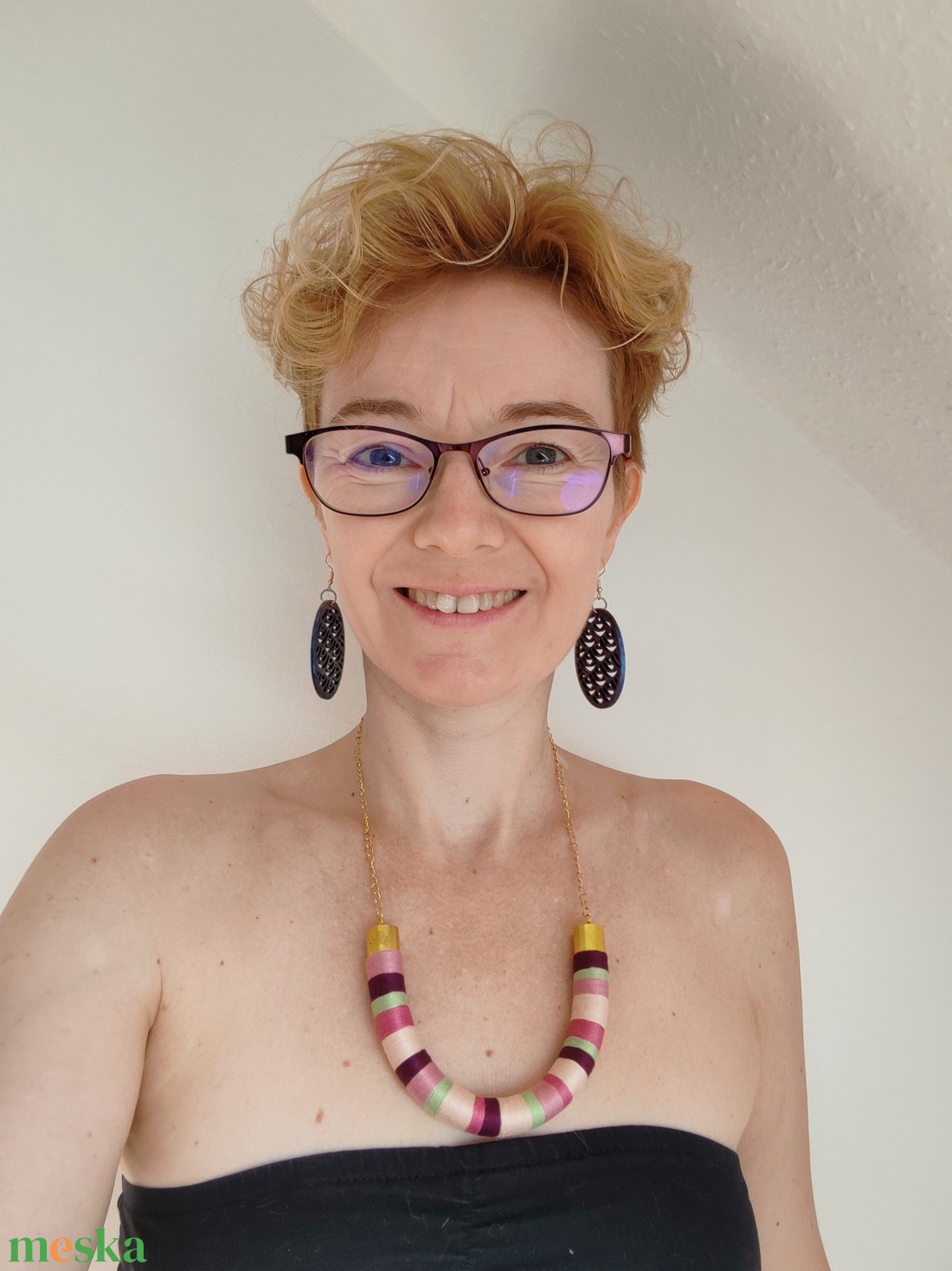 Spring Meadow Twist � Tavaszi rét árnyalatú fonallal bevont íves nyakék arany lánccal - ékszer - nyaklánc - statement nyaklánc - Meska.hu