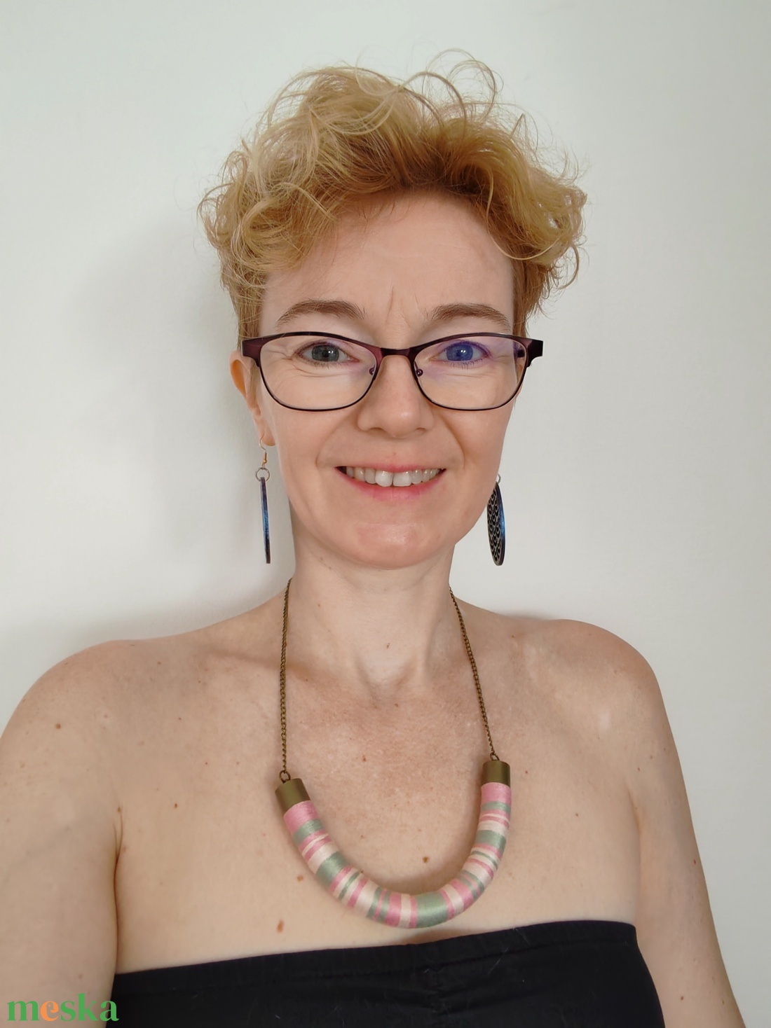 Vintage Rose Twist � Mályvarózsaszín és zsályazöld fonallal bevont íves nyakék antik réz lánccal - ékszer - nyaklánc - statement nyaklánc - Meska.hu