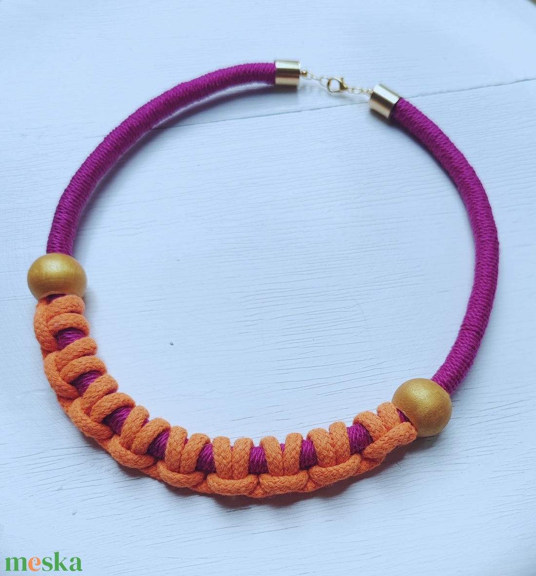 Sunset Energy � Fuchsia és narancs makramés textilnyaklánc festett fagyöngyökkel - ékszer - nyaklánc - statement nyaklánc - Meska.hu