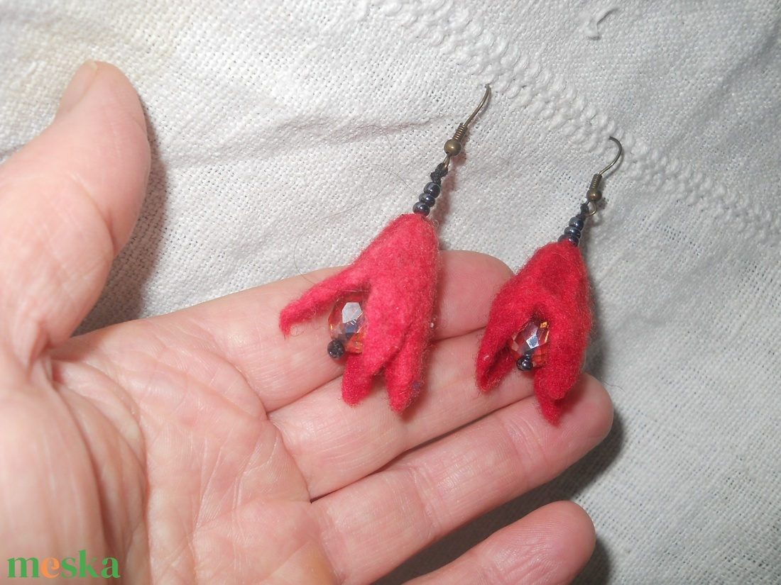 Virágos fülbevaló - ékszer - fülbevaló - lógó fülbevaló - Meska.hu