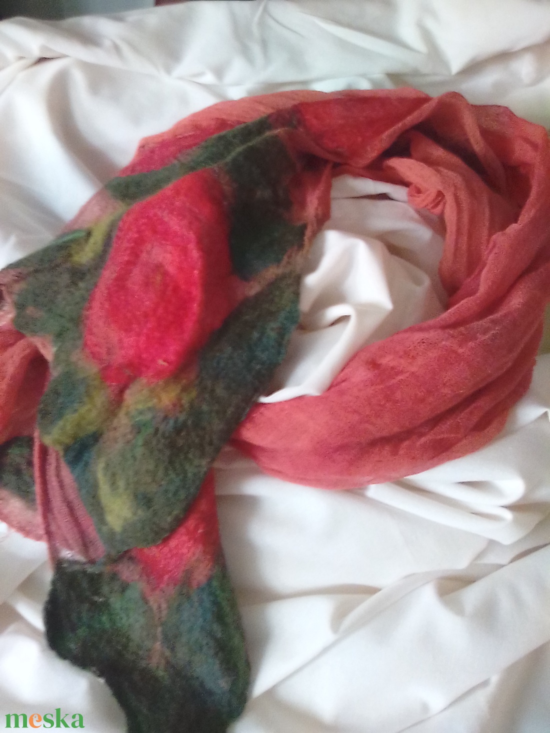 Rózsás géz sál - ruha & divat - sál, sapka, kendő - vállkendő - Meska.hu