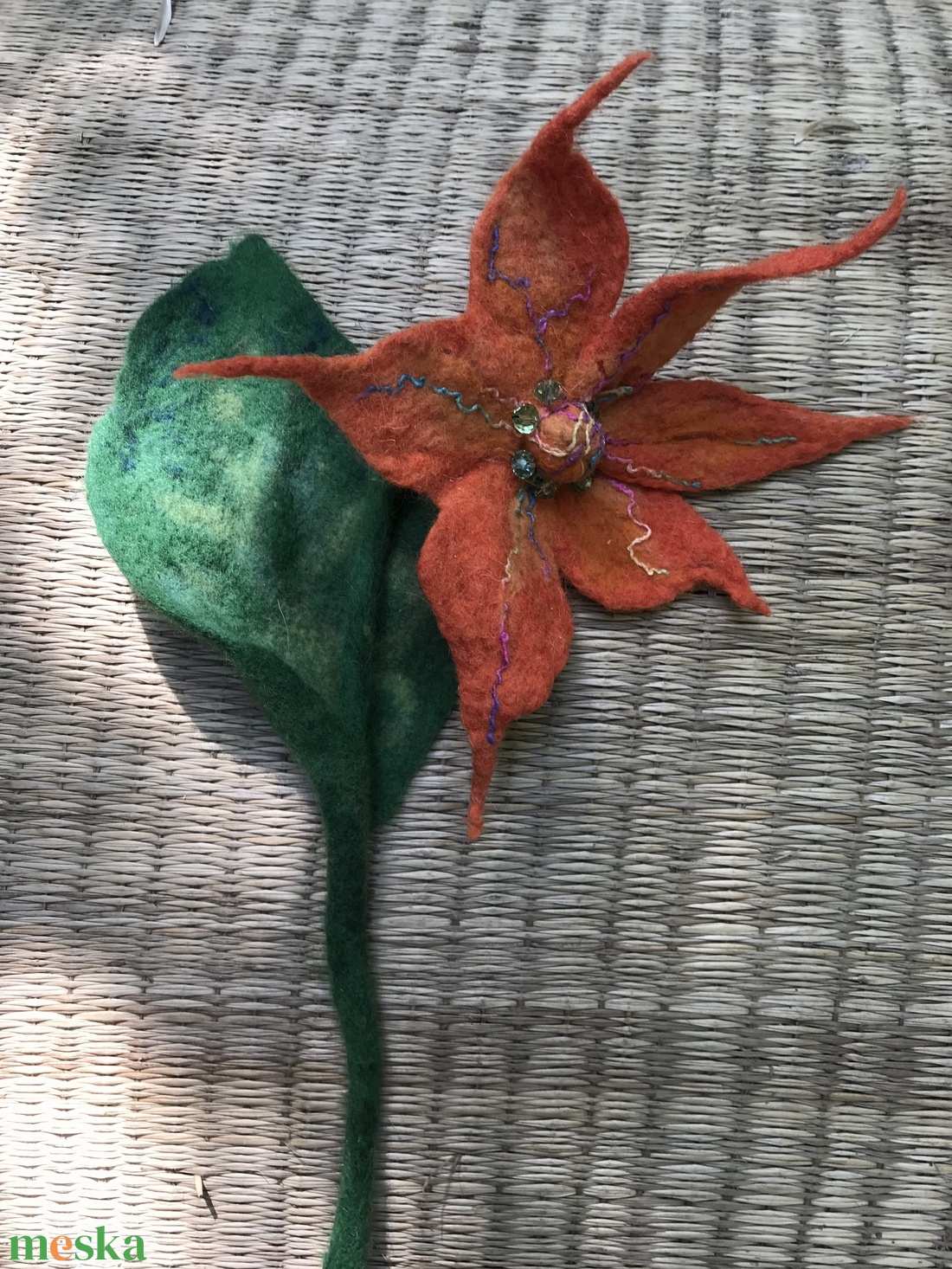 Ballagásra nemez virág - ünnepi díszek, dekorációk - húsvéti díszek és dekorációk - húsvéti asztaldíszek - Meska.hu