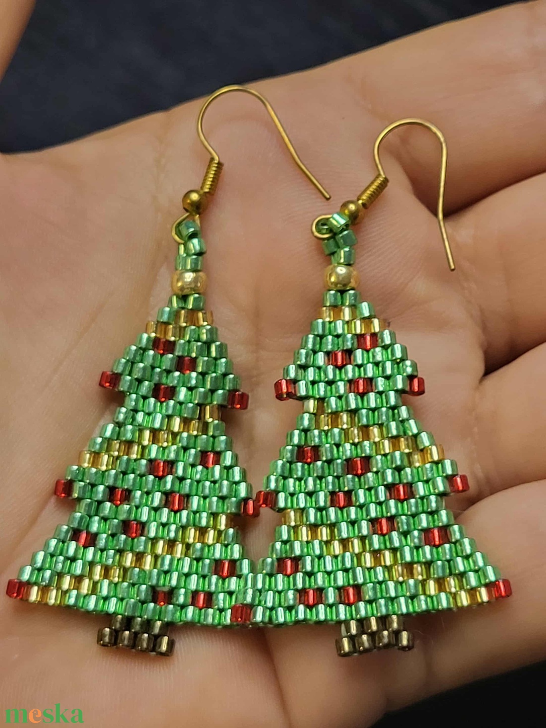 Karácsonyi fenyőfás fülbevaló - ékszer - fülbevaló - lógó fülbevaló - Meska.hu