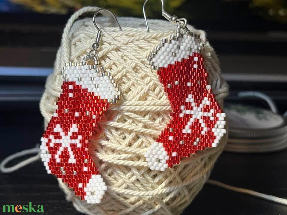 Karácsonyi zoknis fülbevaló - ékszer - fülbevaló - lógó fülbevaló - Meska.hu Karácsonyi zoknis fülbevaló - ékszer - fülbevaló - lógó fülbevaló - Meska.hu