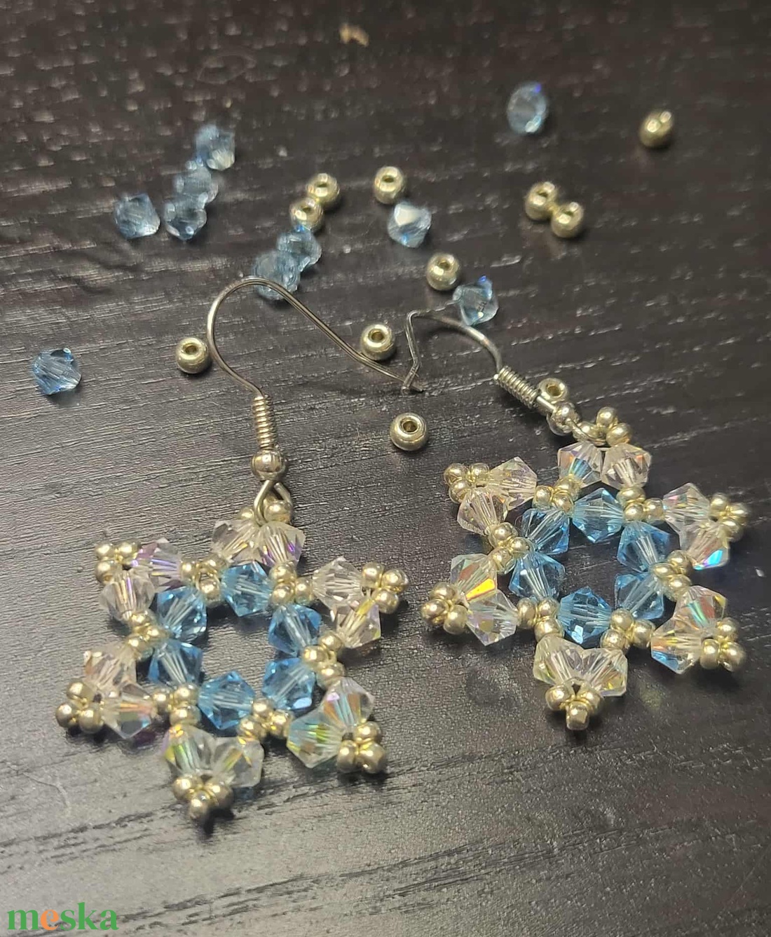 Karácsonyi hópihe fülbevaló - ékszer - fülbevaló - lógó fülbevaló - Meska.hu Karácsonyi hópihe fülbevaló - ékszer - fülbevaló - lógó fülbevaló - Meska.hu